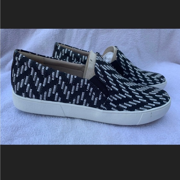 Naturalizer NWOB Casual Shoes - Picture 6 of 8